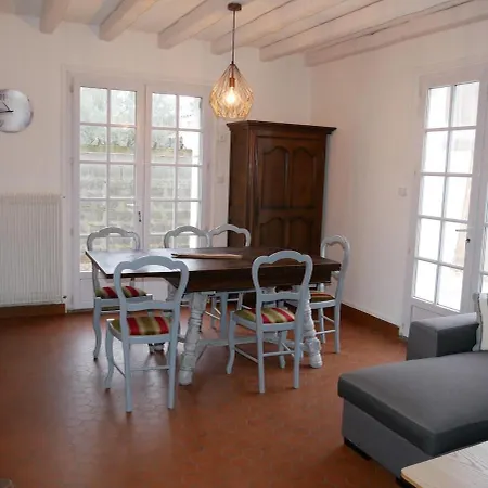 Hébergement de vacances Maison Au Calme Proche Plage, Centre à 2 Min à Pied La Tranche-sur-Mer